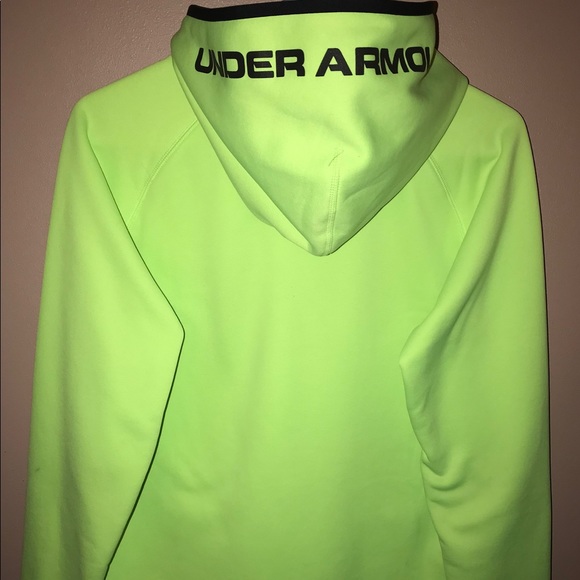 Under Armour Hoodie in Great Condition! - Picture 2 of 8